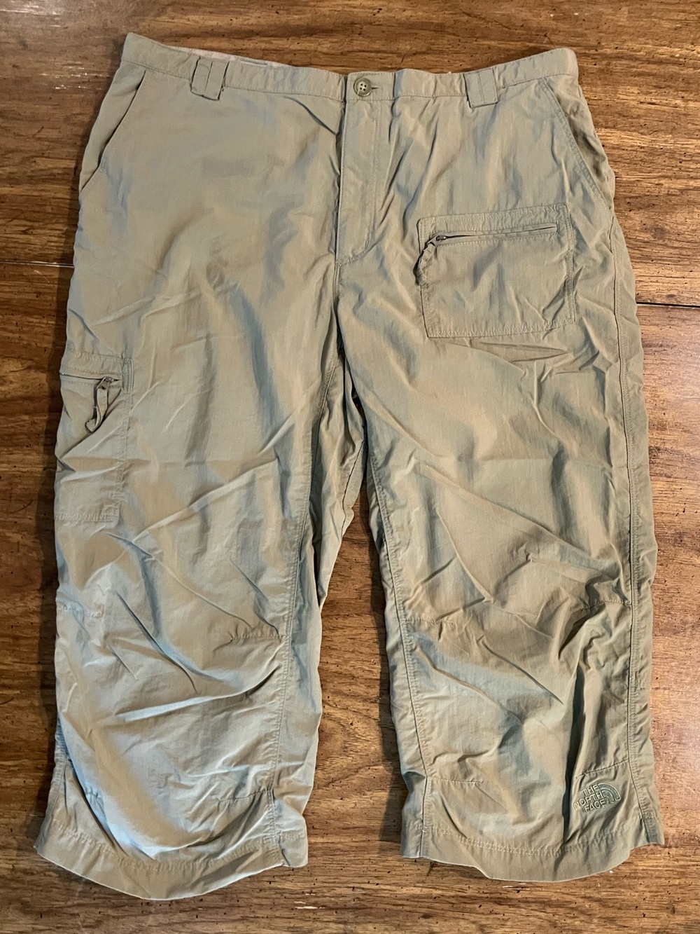 North Face Womens 12 Cargo Capri Crop Pants Tan Outdoor Hiking Utility Granola